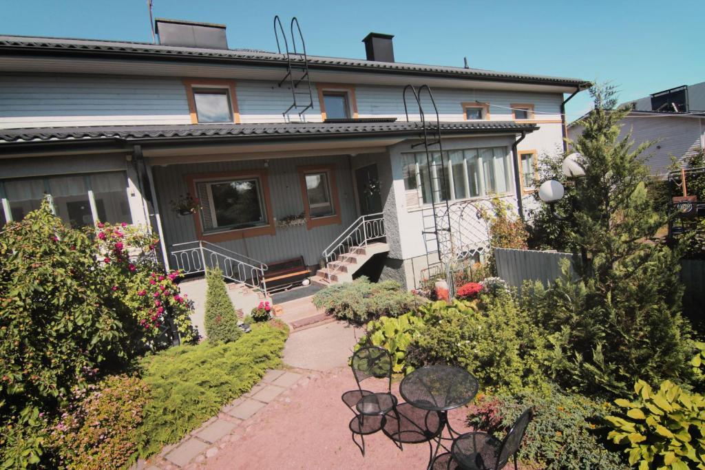 Apartment Hotel Kuukkarin Kortteeri Пори Екстериор снимка
